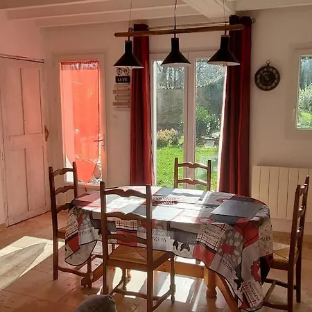 Rouge Safran 3 Etoiles Au Calme Marsac-en-Livradois