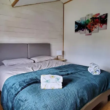 Casa de Férias Rouge Safran 3 Etoiles Au Calme